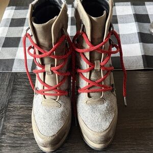 Sorel Women's Lace Up Boots with Red Accents